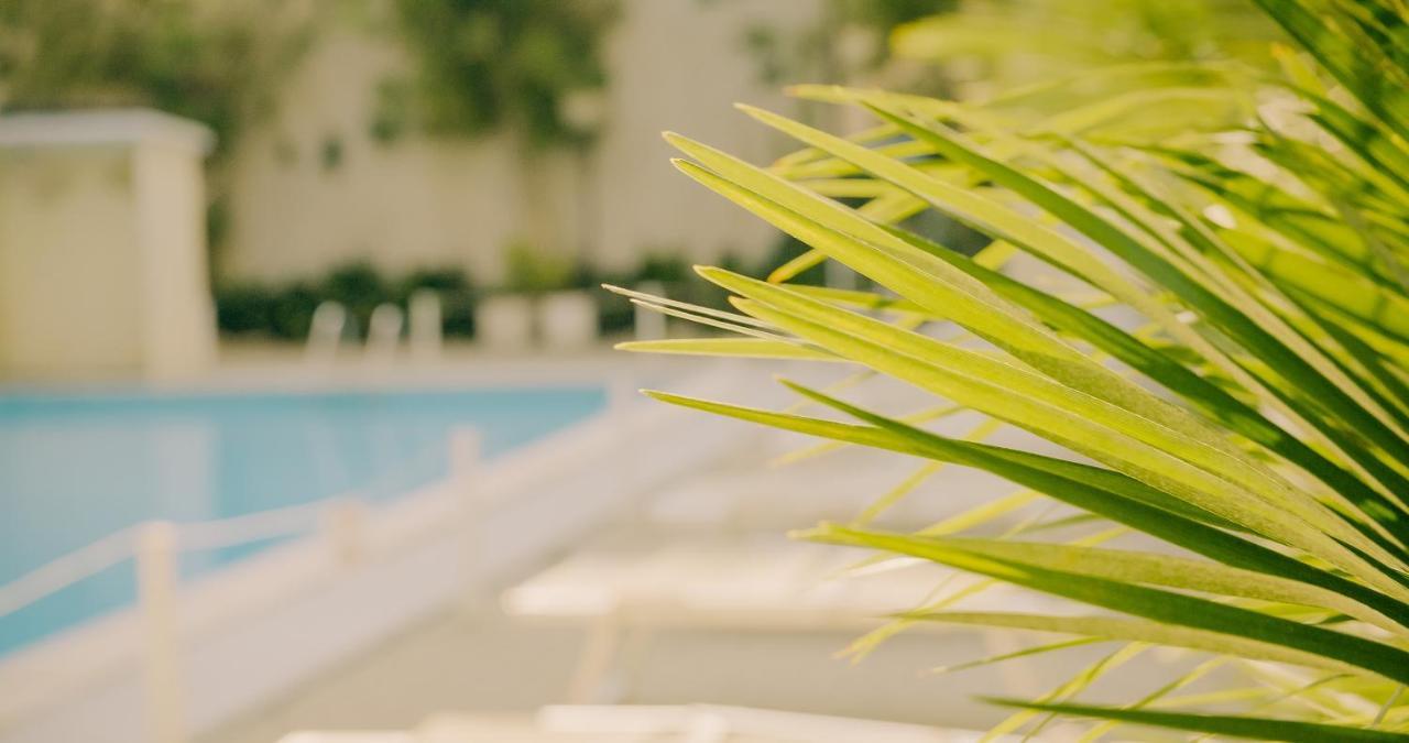Hotel Beverly Ріміні Екстер'єр фото