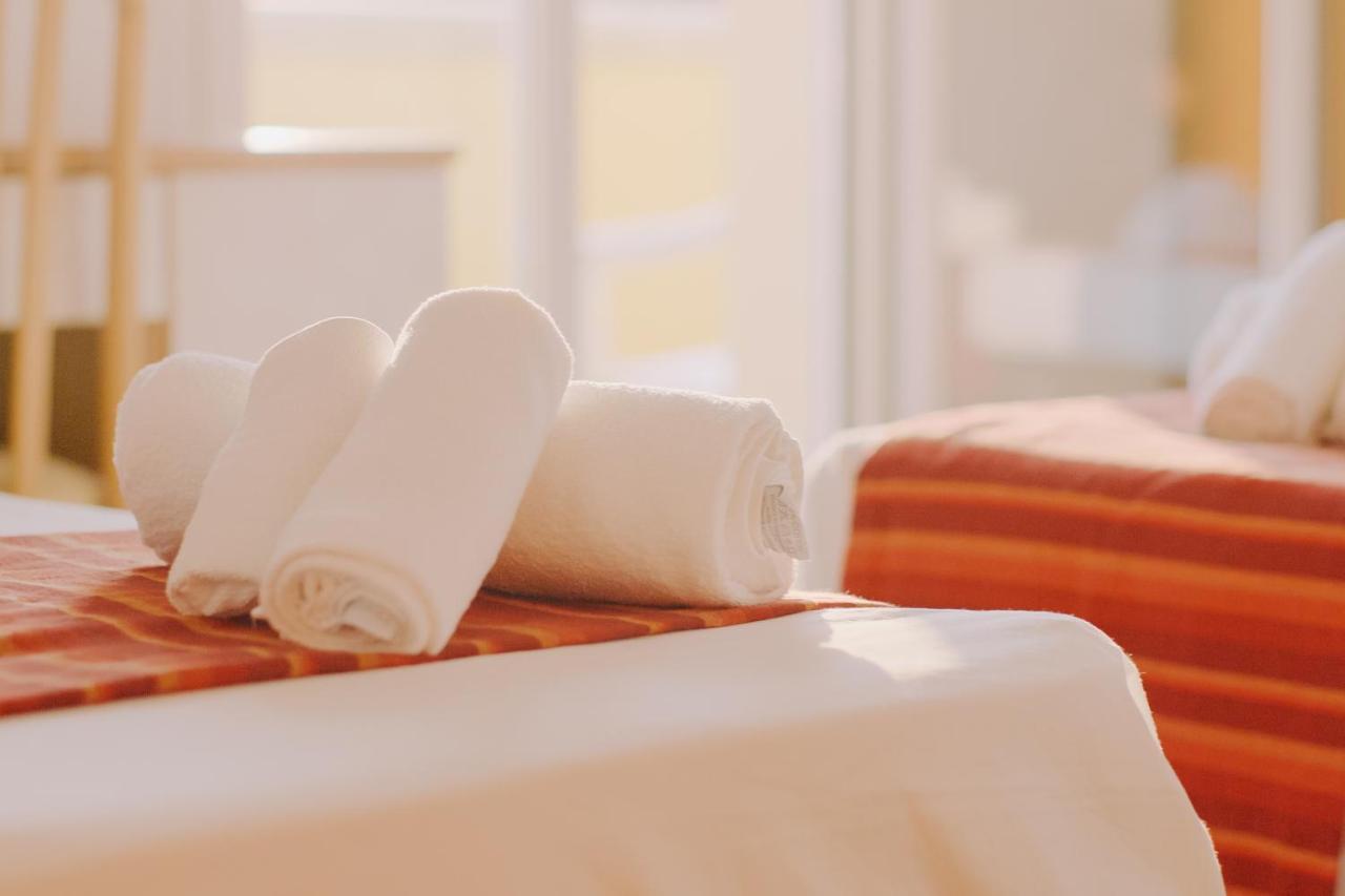 Hotel Beverly Ріміні Екстер'єр фото